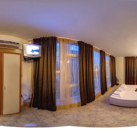 Yanis Hotel Lozenets