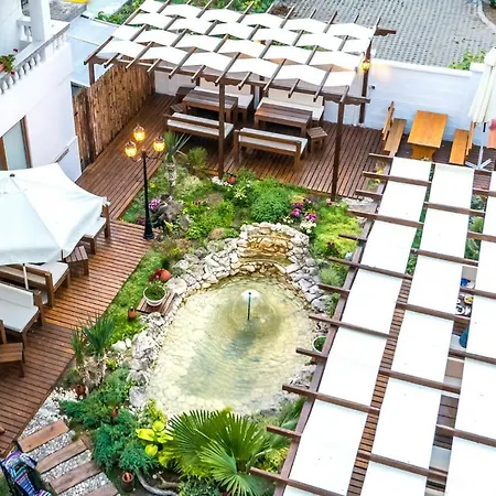 Yanis Hotel Lozenets