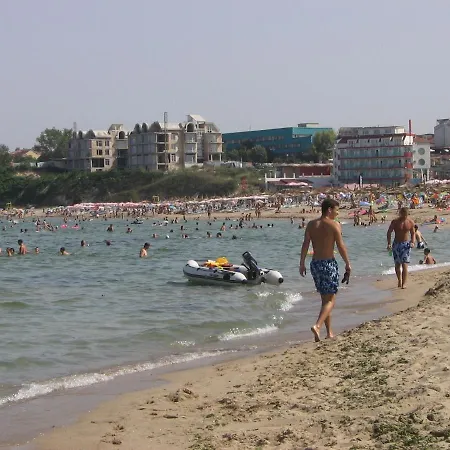 Hotel Yanis 3*