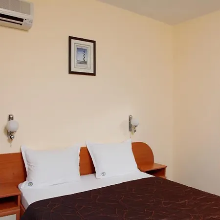 Yanis Hotel Lozenets