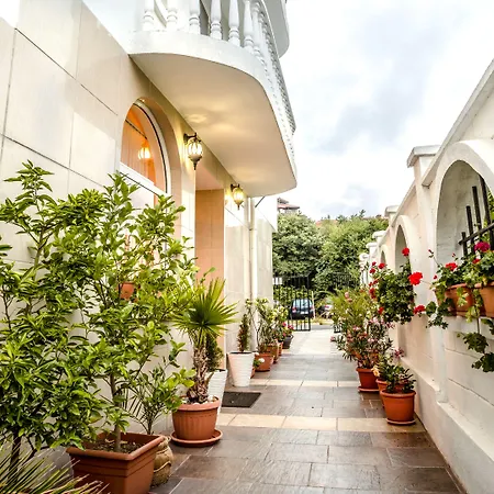 Hotel Yanis Lozenets