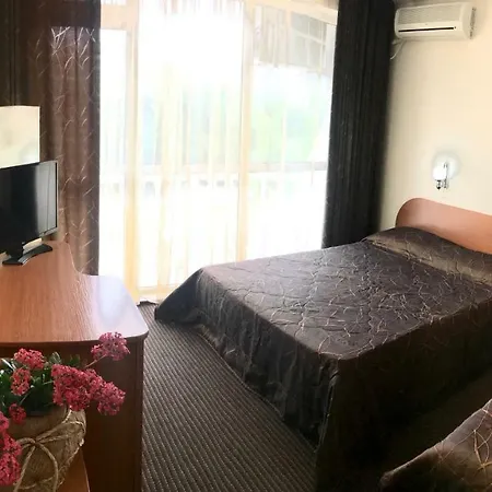 Hotel Yanis