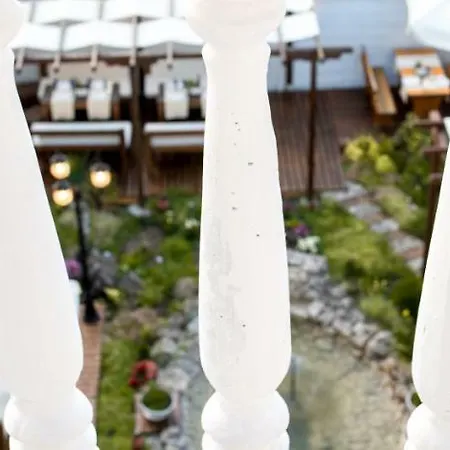 Hotel Yanis Lozenets