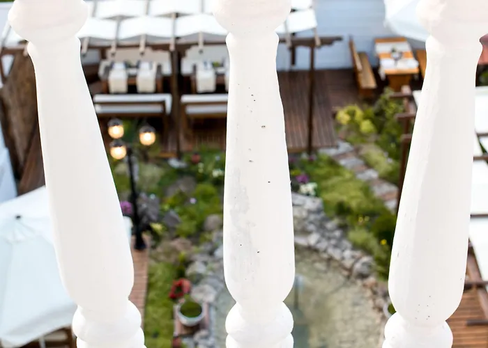 Yanis Hotel Lozenets